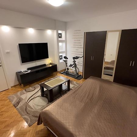Cherrycity Apartments Belgrado Esterno foto