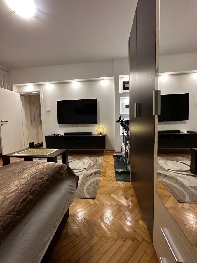 Cherrycity Apartments Belgrado Esterno foto