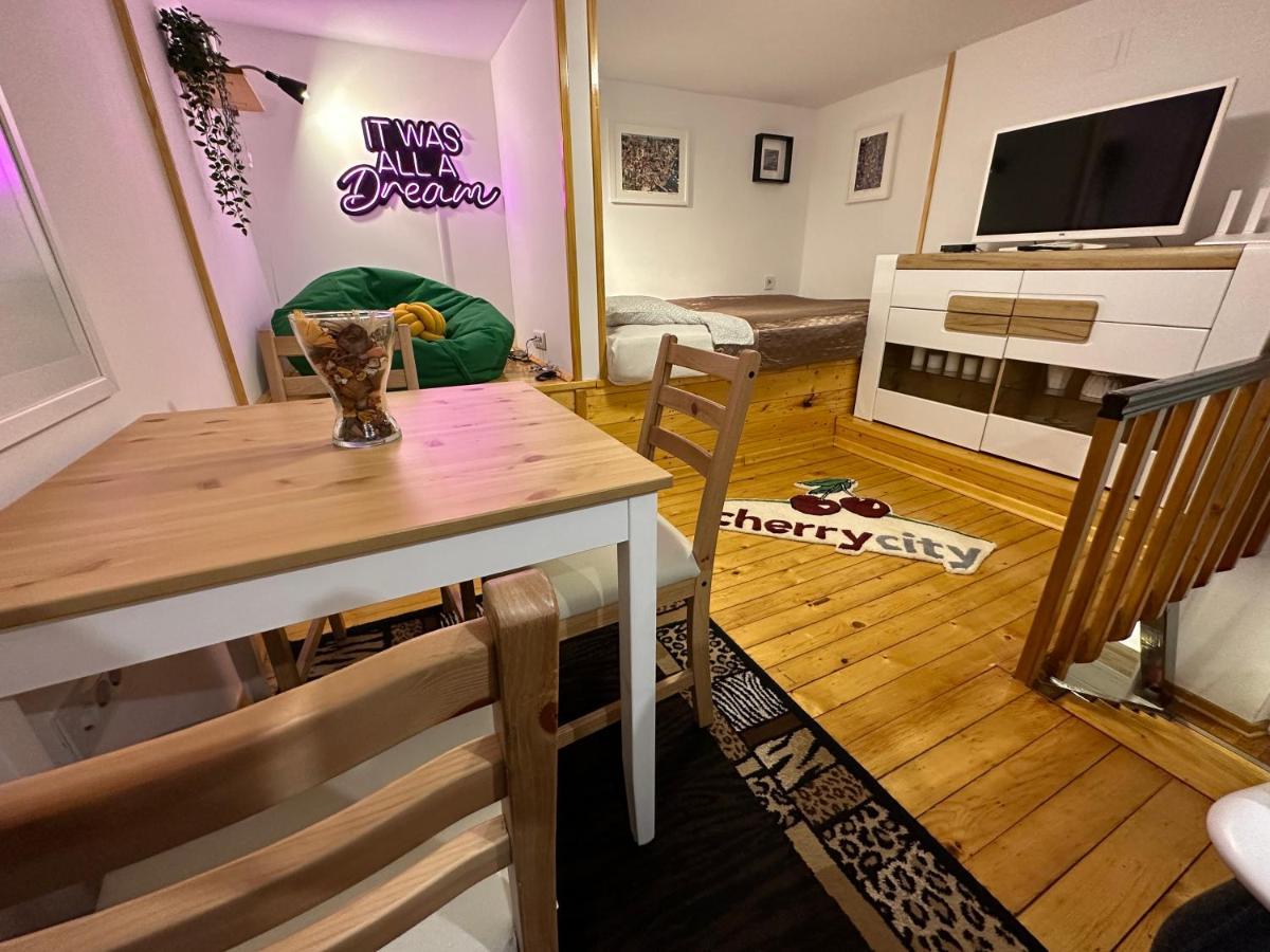 Cherrycity Apartments Belgrado Esterno foto